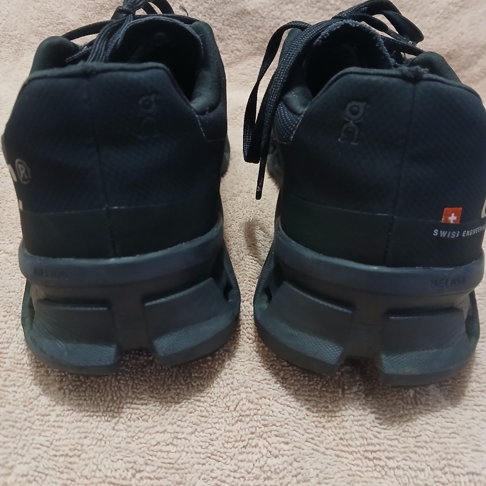 On Running Cloud Running Sneakers — Black - Picture 4 of 12
